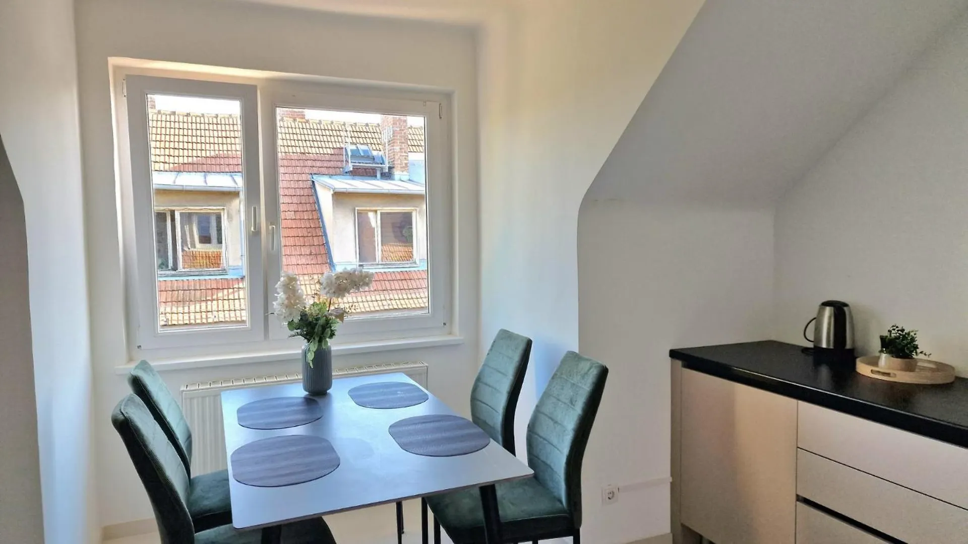 Cozy Apartment Next To Subway Station & Parking 维也纳 奥地利